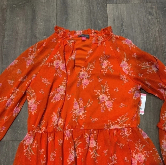 *NWT* Vince Camuto Floral Tiered Dress - Picture 4 of 7